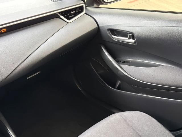 Used 2021 Toyota Corolla LE FWD image 13