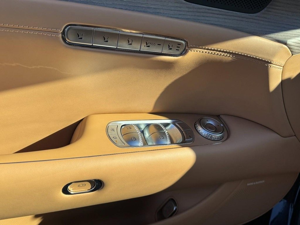 Certified 2023 Genesis G90 3.5T image 13