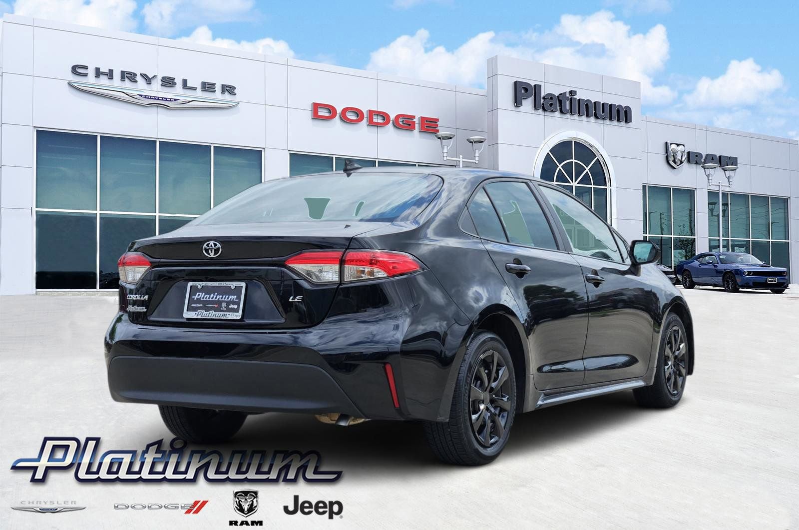 Used 2024 Toyota Corolla LE FWD image 5