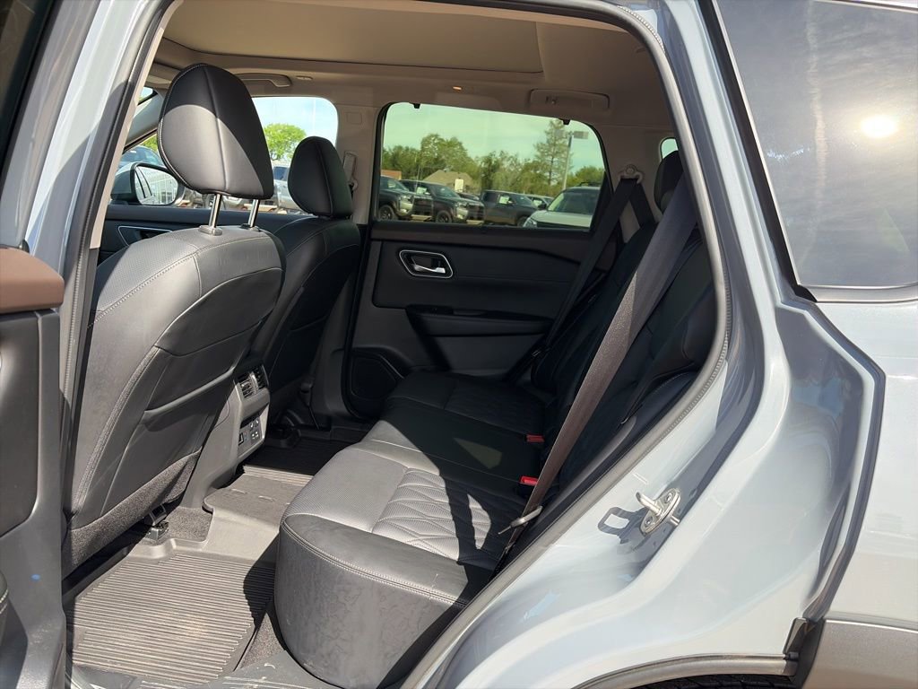 Certified 2023 Nissan Rogue Platinum w/ Platinum Premium Package image 8