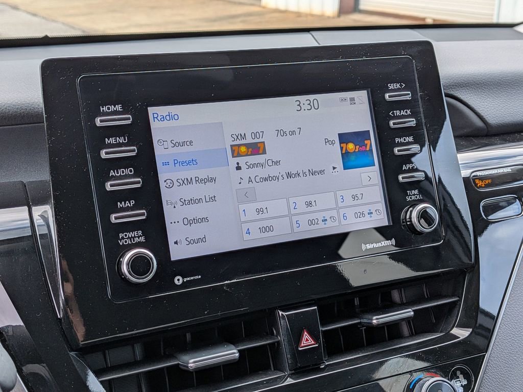 Used 2024 Toyota Camry SE image 22