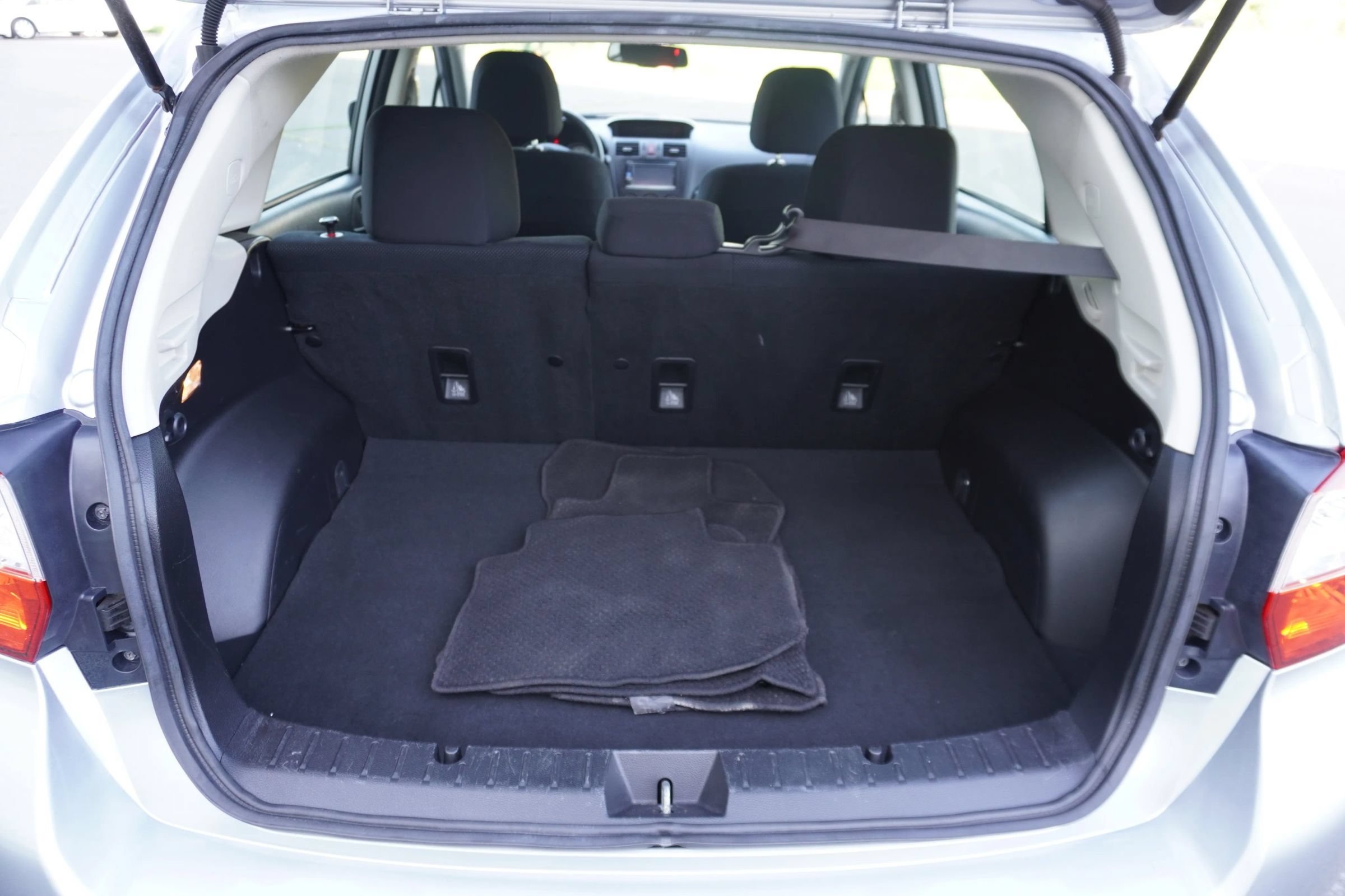 Used 2012 Subaru Impreza 2.0i Premium AWD/4WD image 17