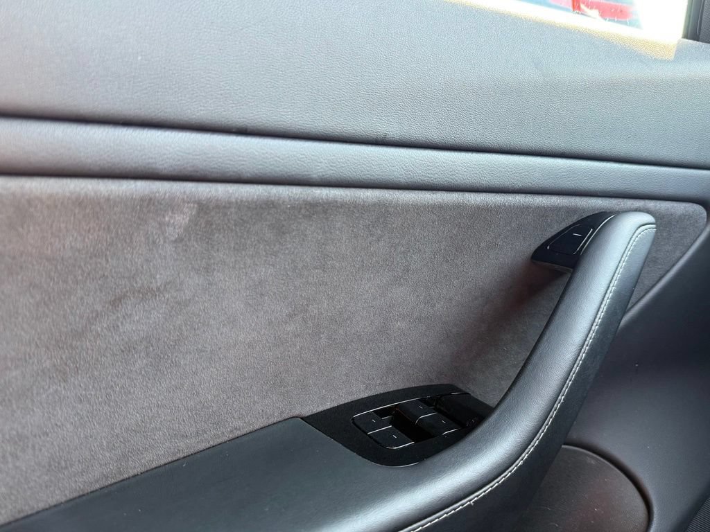 Used 2019 Tesla Model 3 RWD image 11