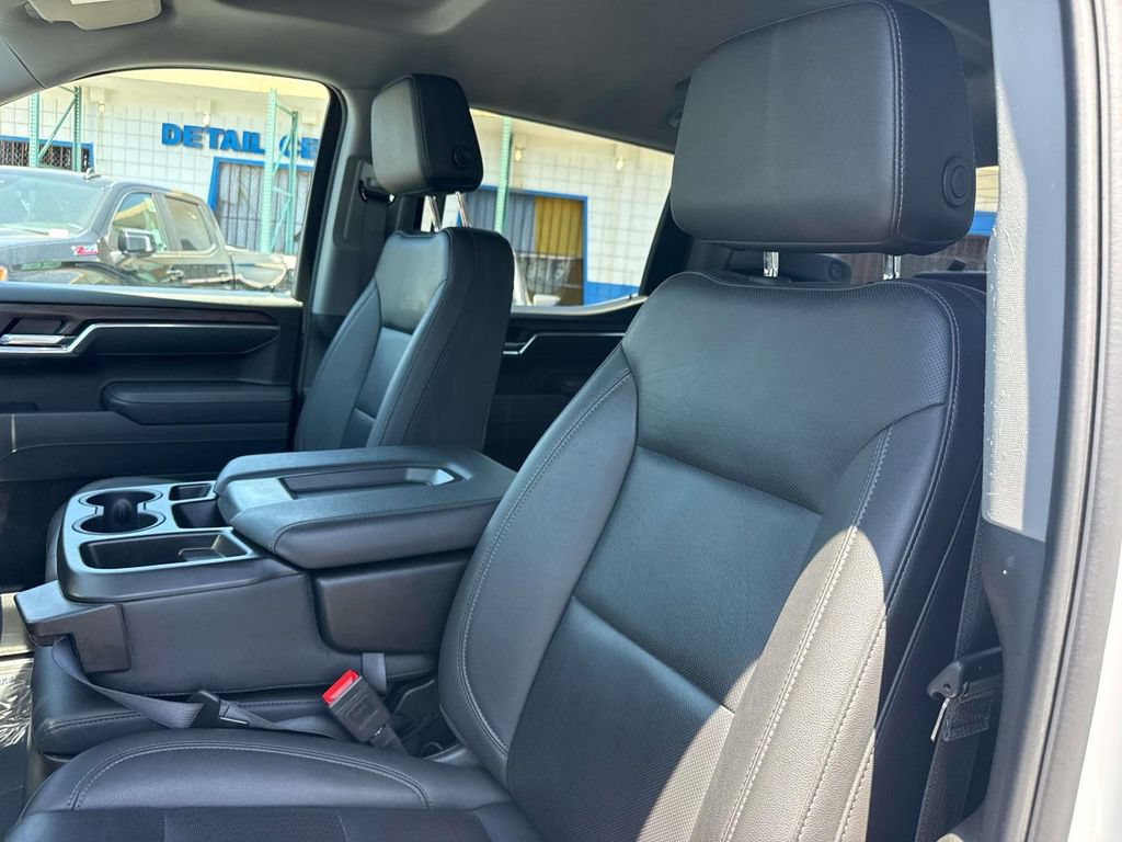 Used 2025 GMC Sierra 1500 SLT AWD/4WD image 24