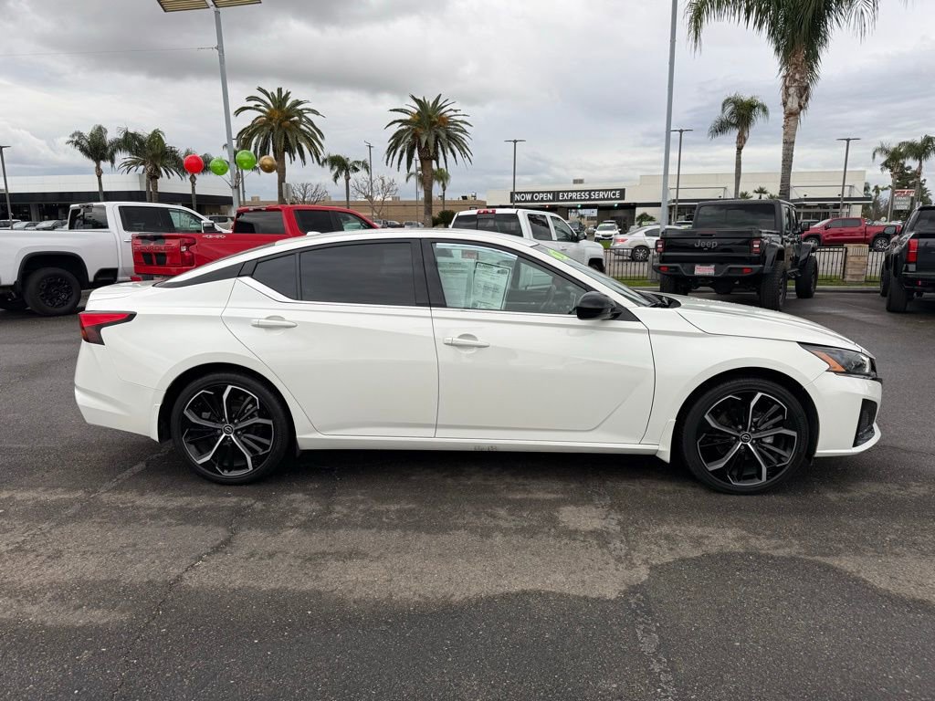 Used 2024 Nissan Altima 2.5 SR image 7