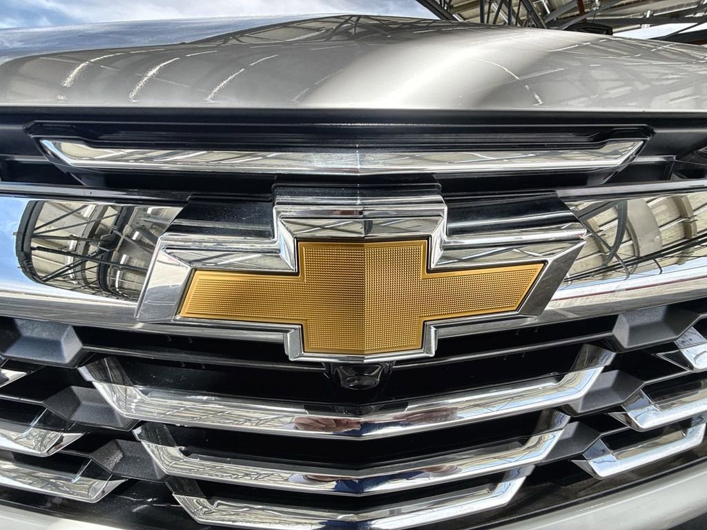 Used 2025 Chevrolet Equinox LT FWD image 23