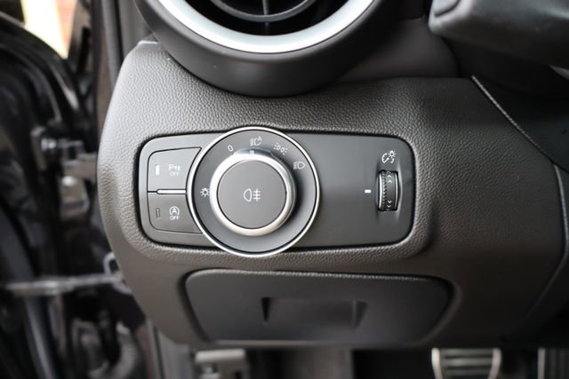 Used 2024 Alfa Romeo Giulia Ti image 13