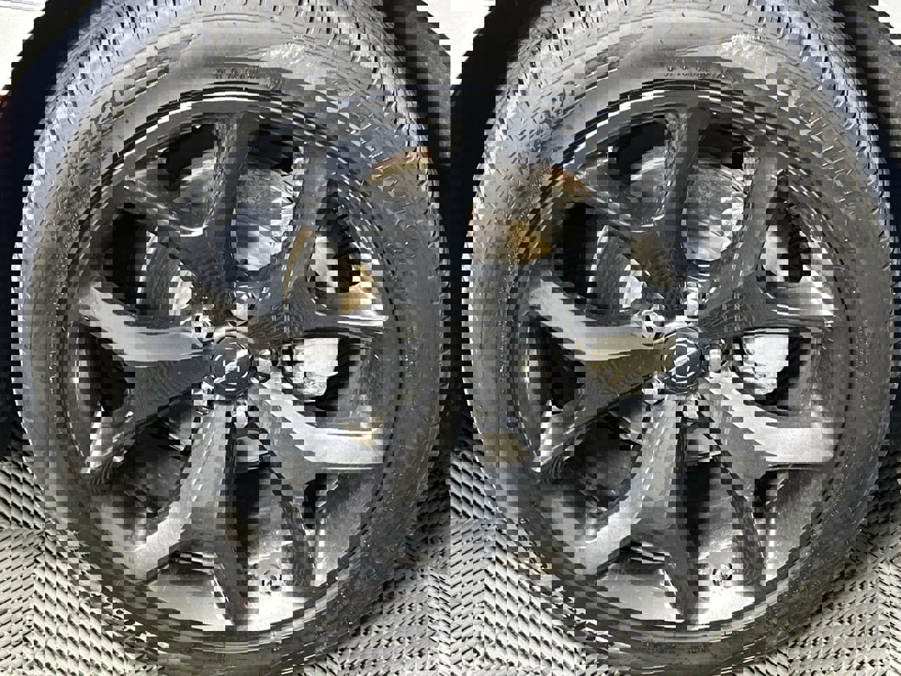 Used 2023 Chrysler 300 S image 9