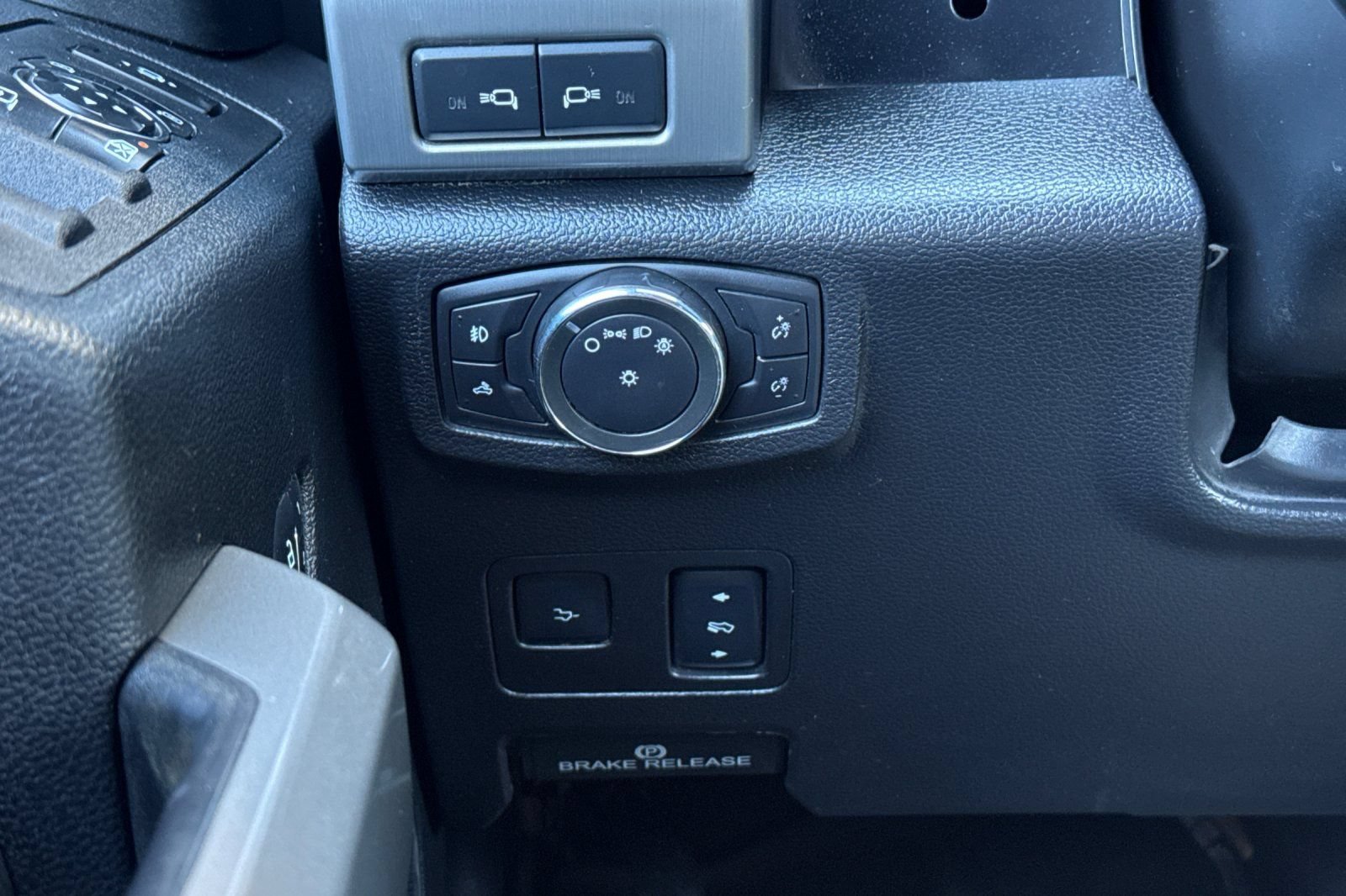Used 2017 Ford F350 Platinum AWD/4WD image 39