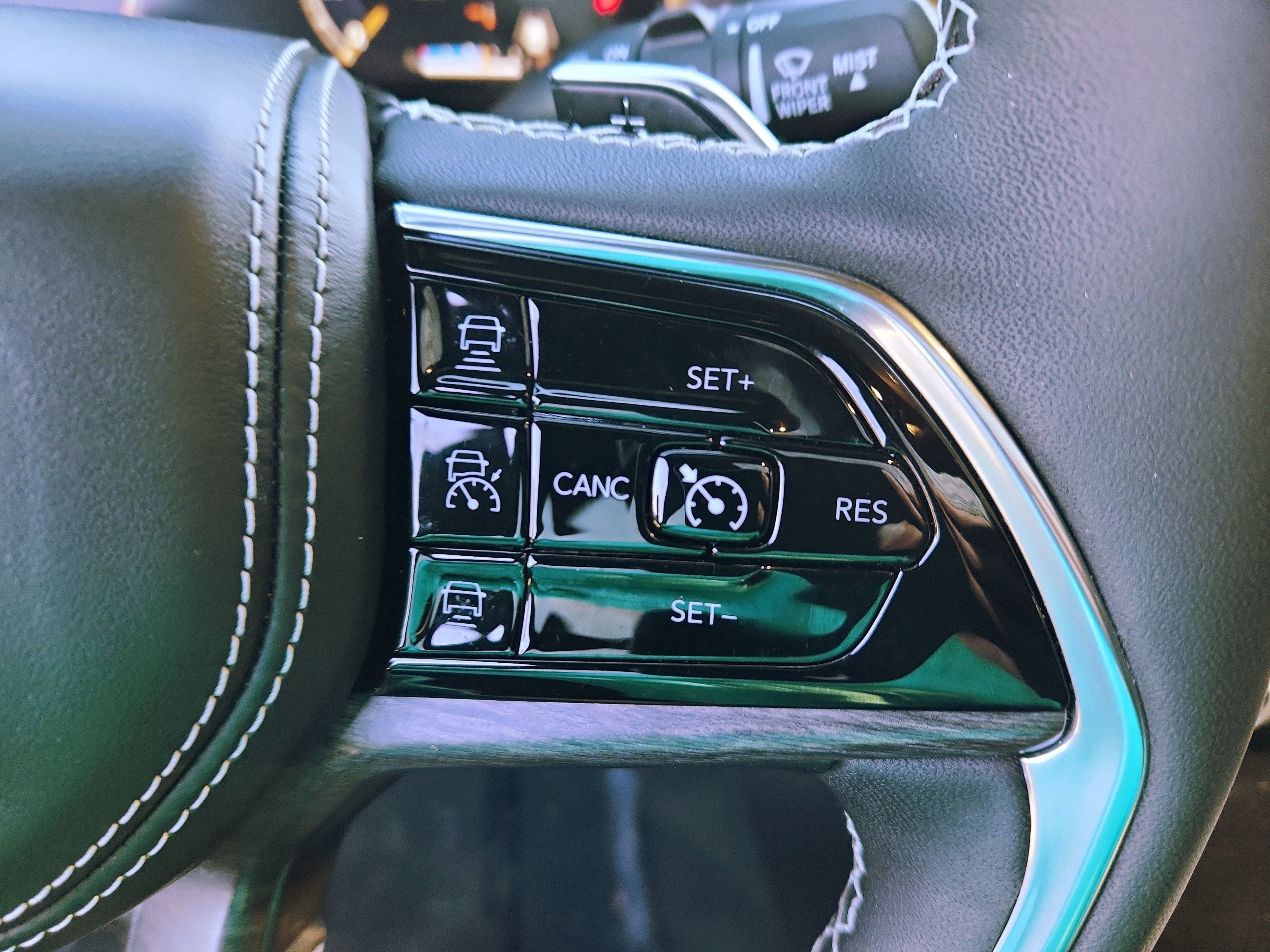 Used 2023 Jeep Grand Cherokee Overland image 20