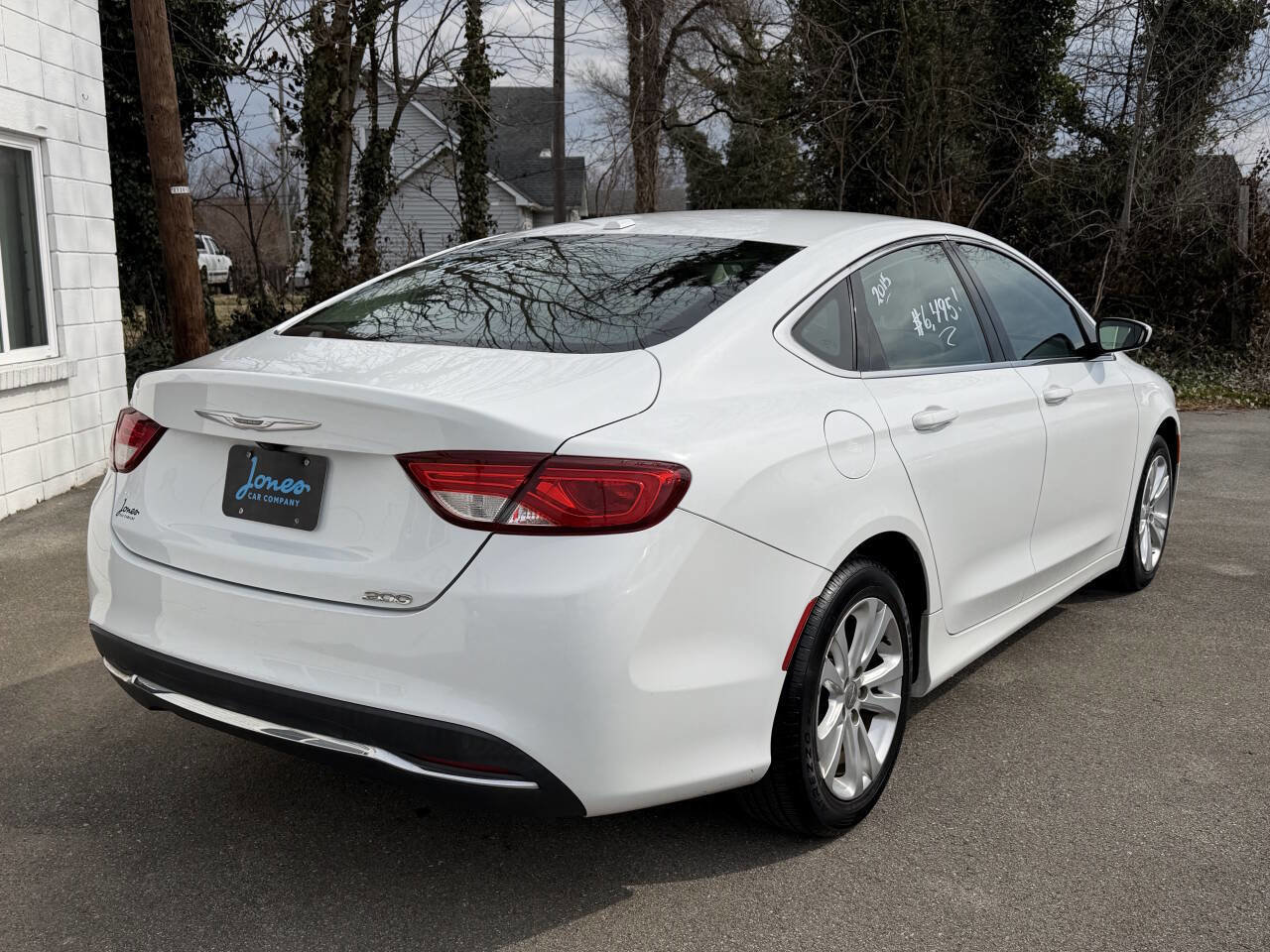 Used 2015 Chrysler 200 Limited w/ Convenience Group image 4