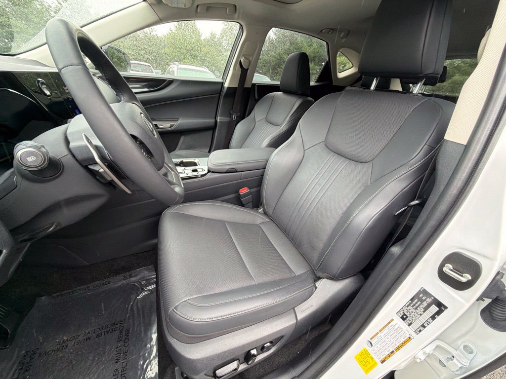 Used 2025 Lexus NX 350h AWD w/ Accessory Package (2T) image 17