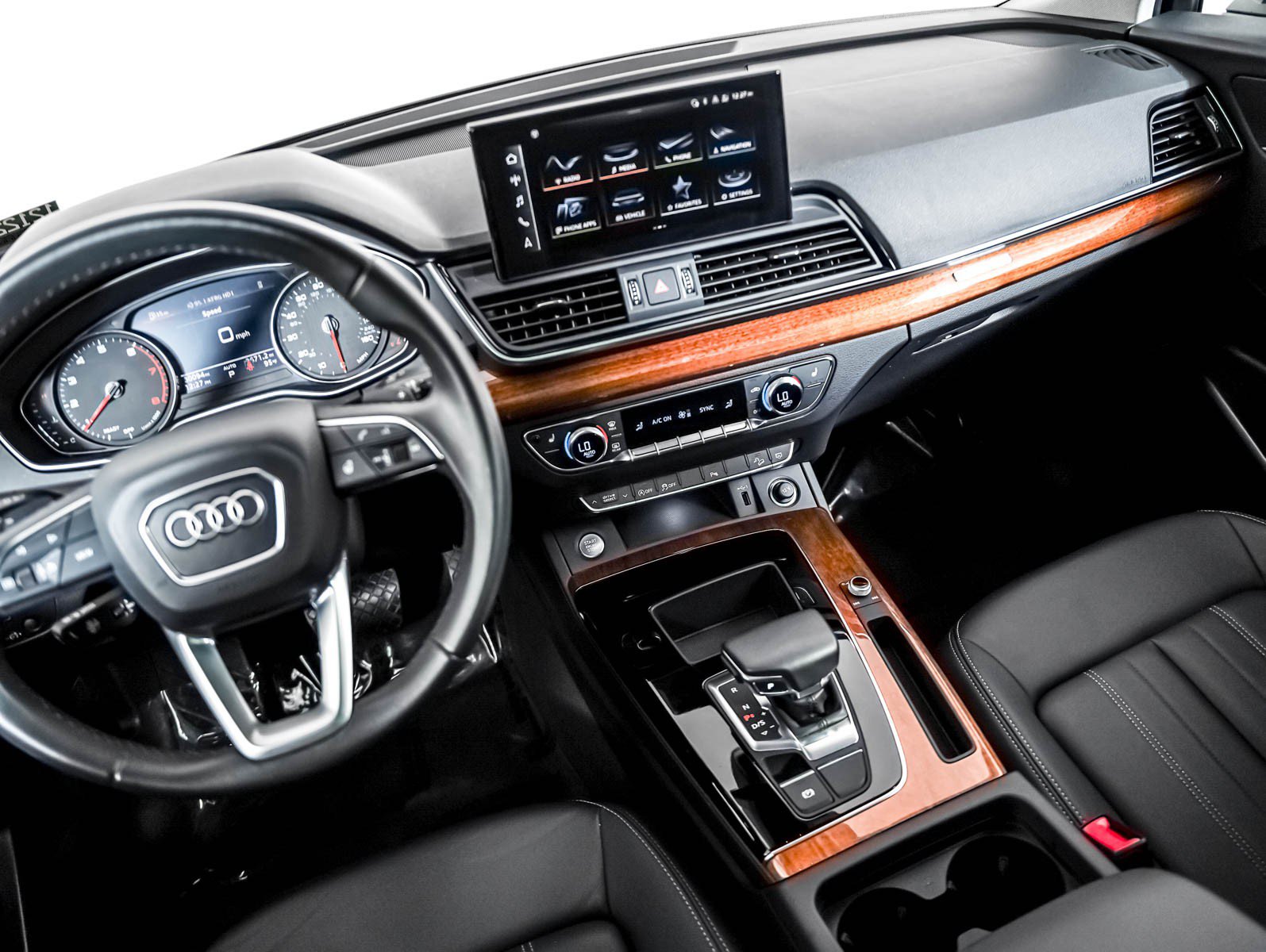 Used 2023 Audi Q5 2.0T Premium w/ Convenience Package AWD/4WD image 17
