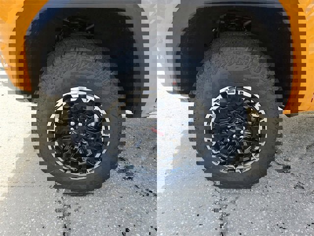 New 2026 GMC Canyon AT4 w/ AT4 Premium Package image 6