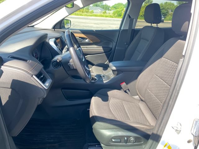 Used 2020 GMC Terrain SLE w/ Driver Convenience Package FWD image 16