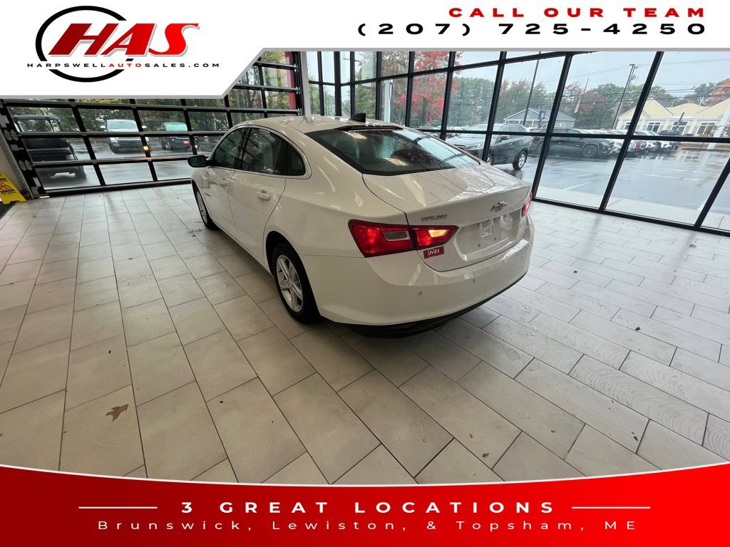 Used 2022 Chevrolet Malibu LS w/ Driver Confidence Package II FWD image 3
