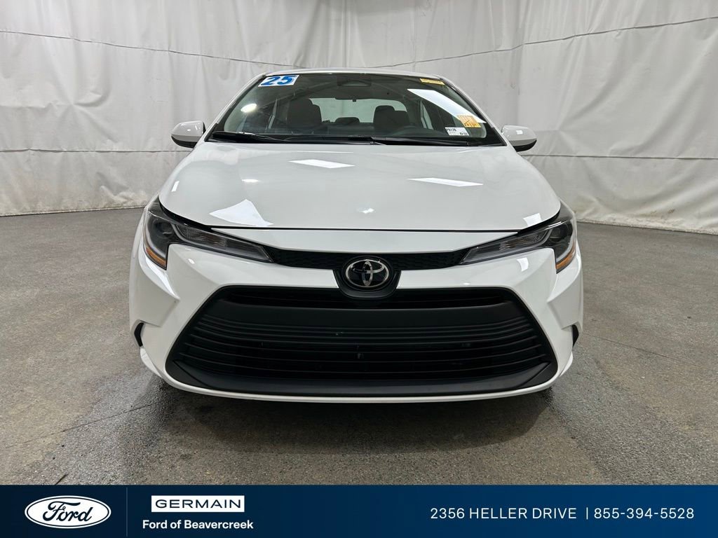 Used 2025 Toyota Corolla LE image 8