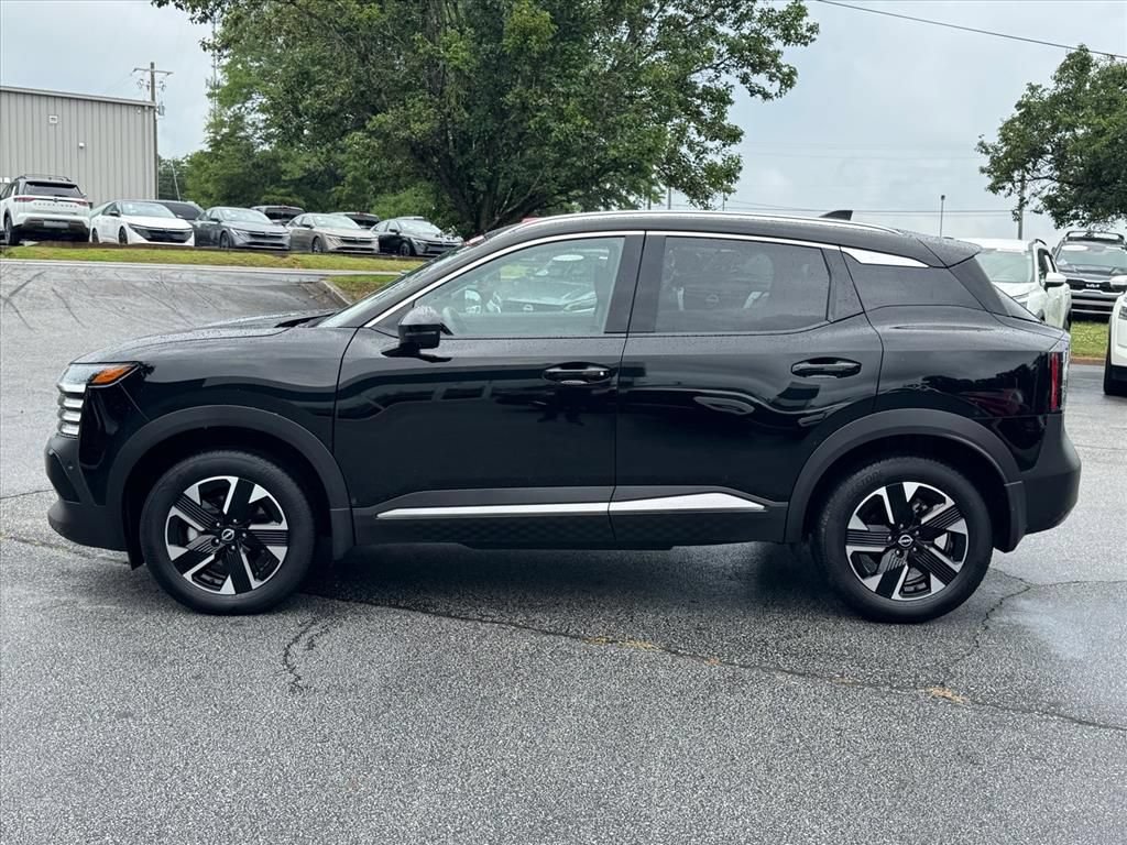 Certified 2025 Nissan Kicks SR FWD image 6