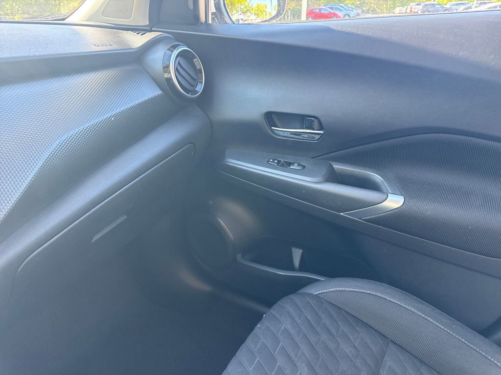 Used 2022 Nissan Kicks SV image 17