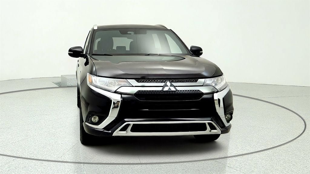 Used 2020 Mitsubishi Outlander SEL AWD/4WD image 2