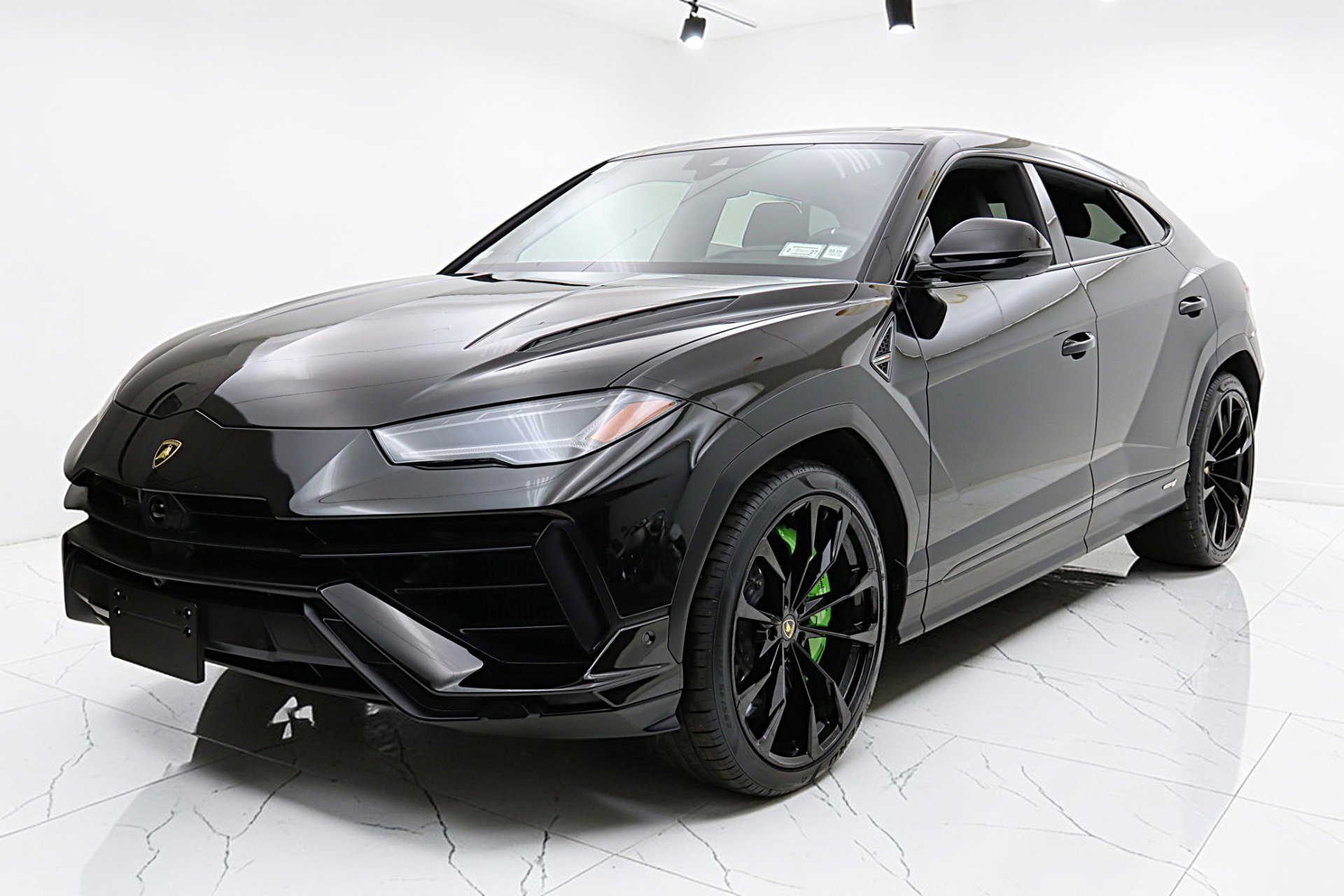 Used 2024 Lamborghini Urus S image 1
