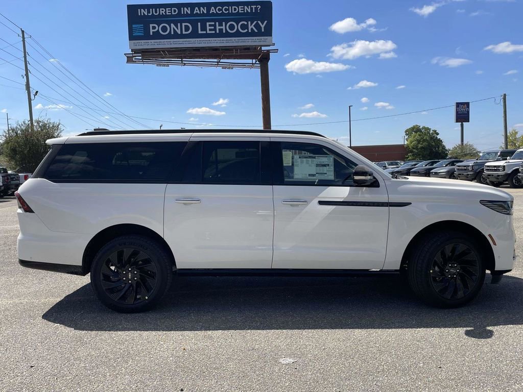 New 2025 Lincoln Navigator L Reserve w/ Jet Appearance Package image 2