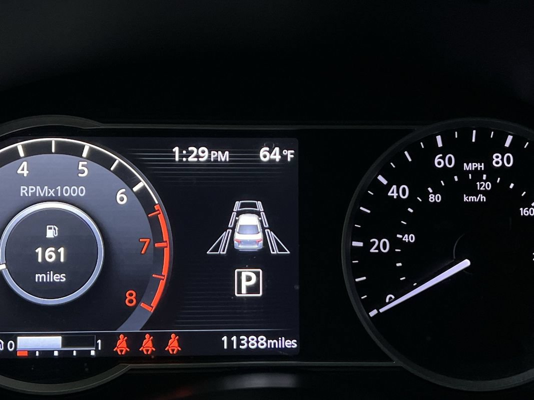 Used 2025 Nissan Versa SR w/ Trunk Package FWD image 19