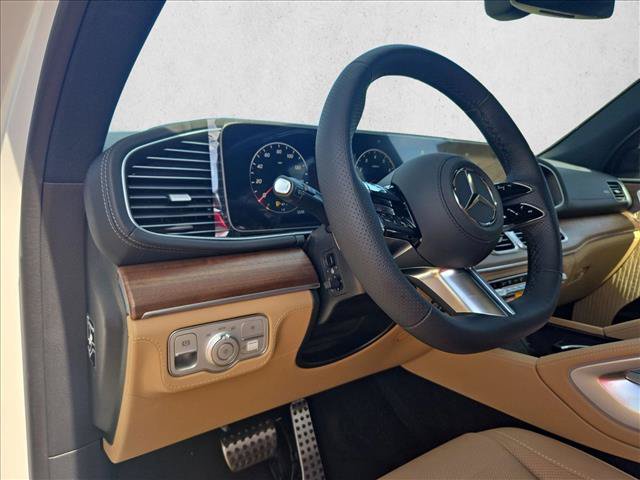 New 2026 Mercedes-Benz GLS 580 4MATIC image 3