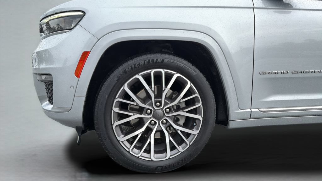 Used 2021 Jeep Grand Cherokee L Summit AWD/4WD image 36