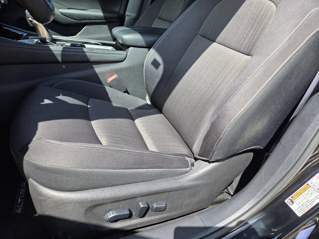 Used 2024 Nissan Altima 2.5 SV w/ SV Premium Package FWD image 10
