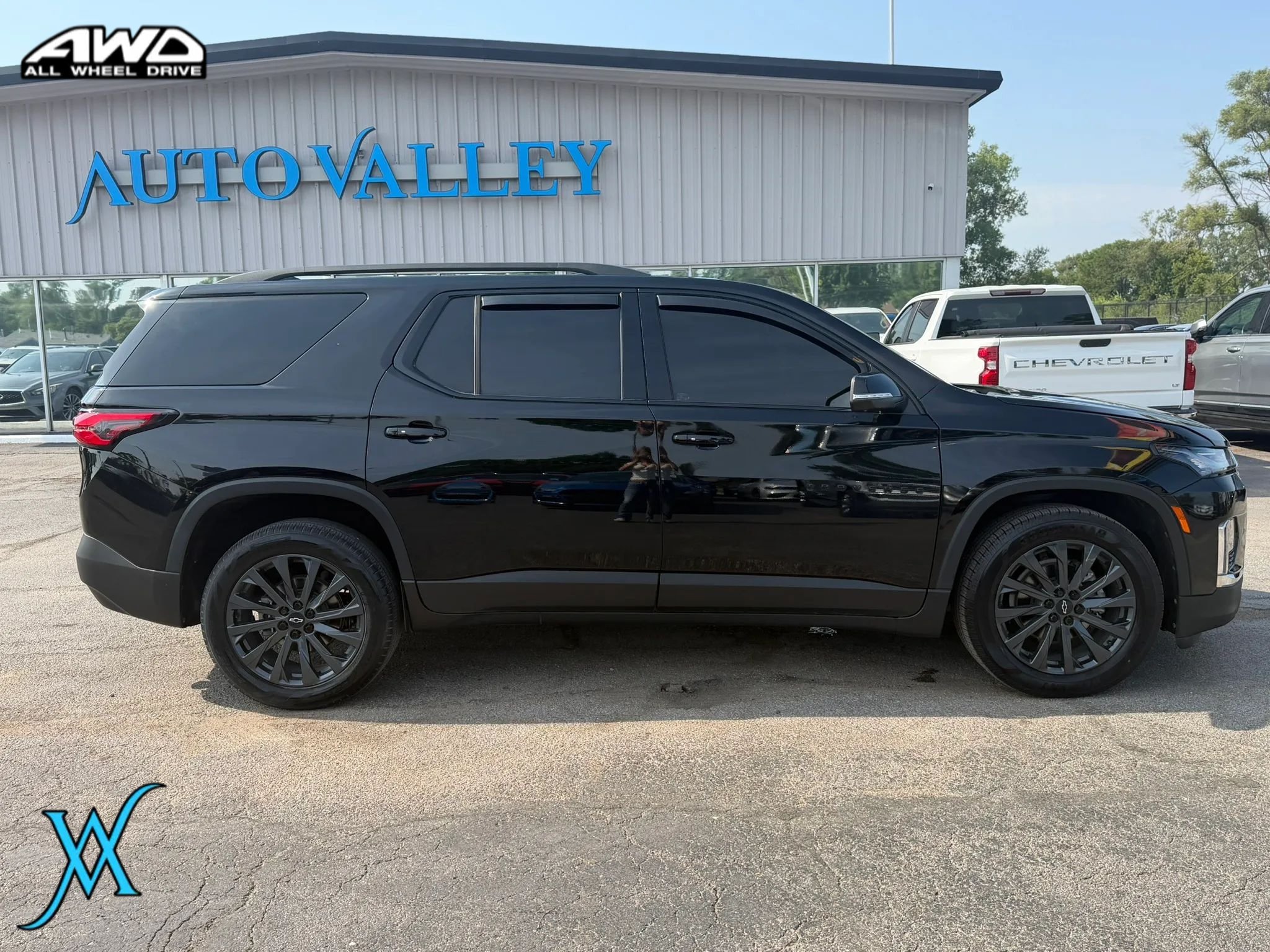 Used 2023 Chevrolet Traverse RS w/ LPO, Floor Liner Package AWD/4WD image 8