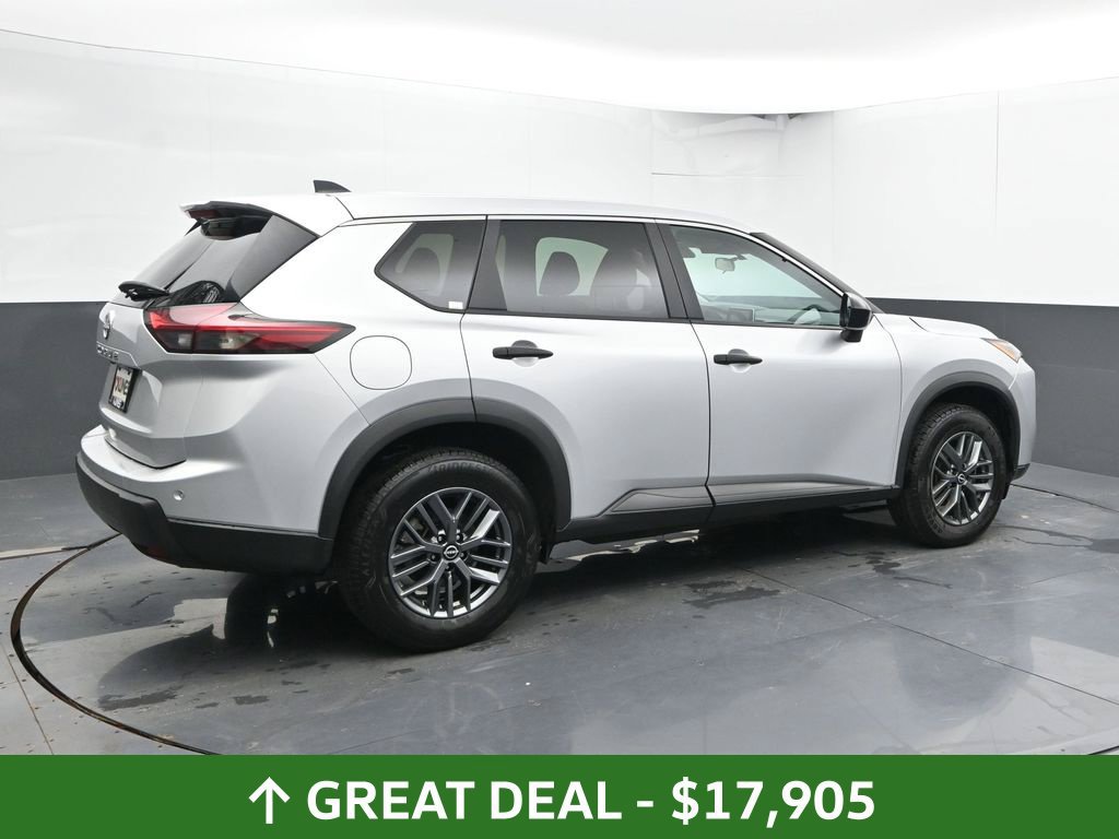 Used 2024 Nissan Rogue S FWD image 4