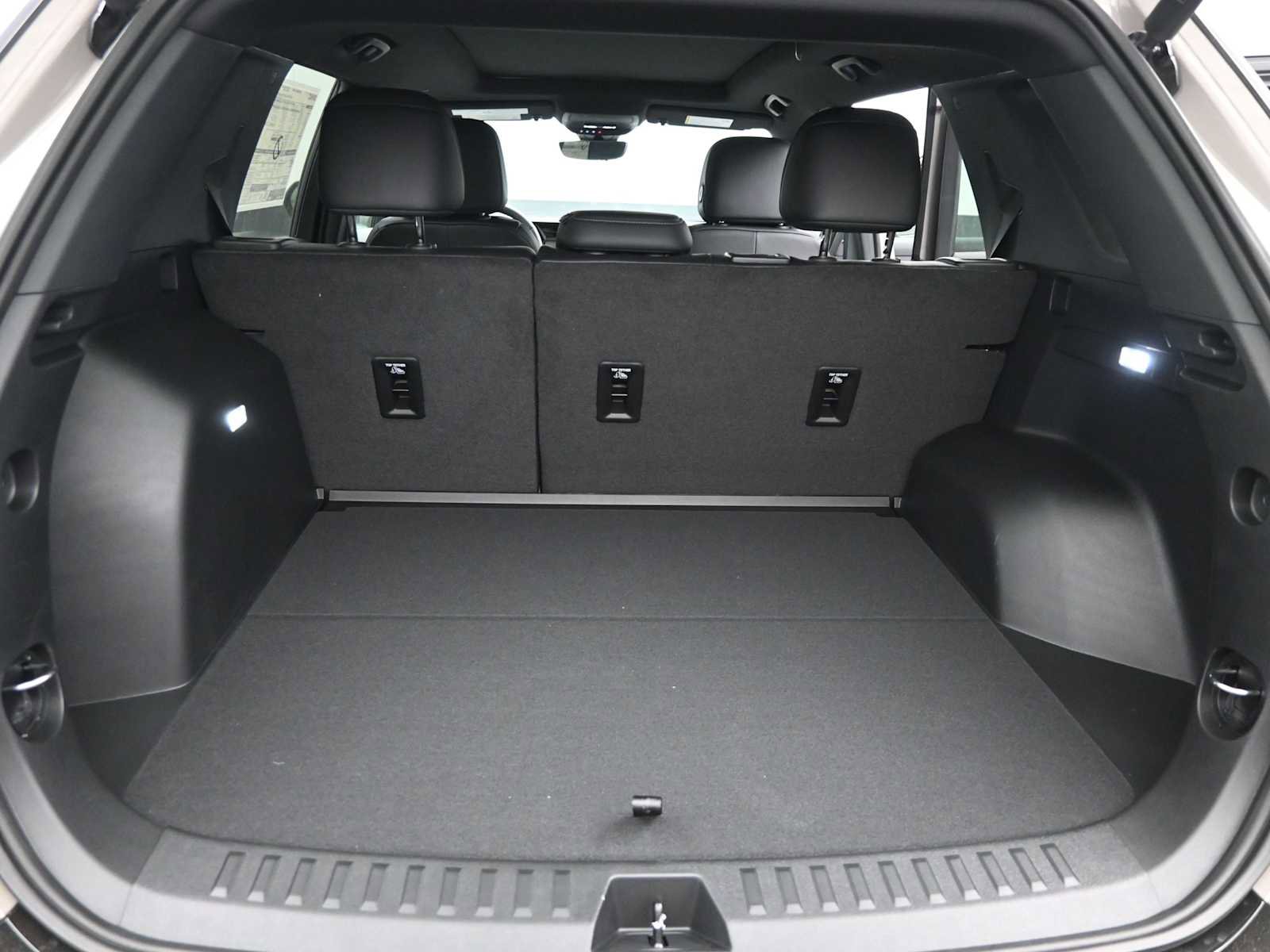 New 2026 GMC Terrain AT4 w/ Technology Package II AWD/4WD image 14