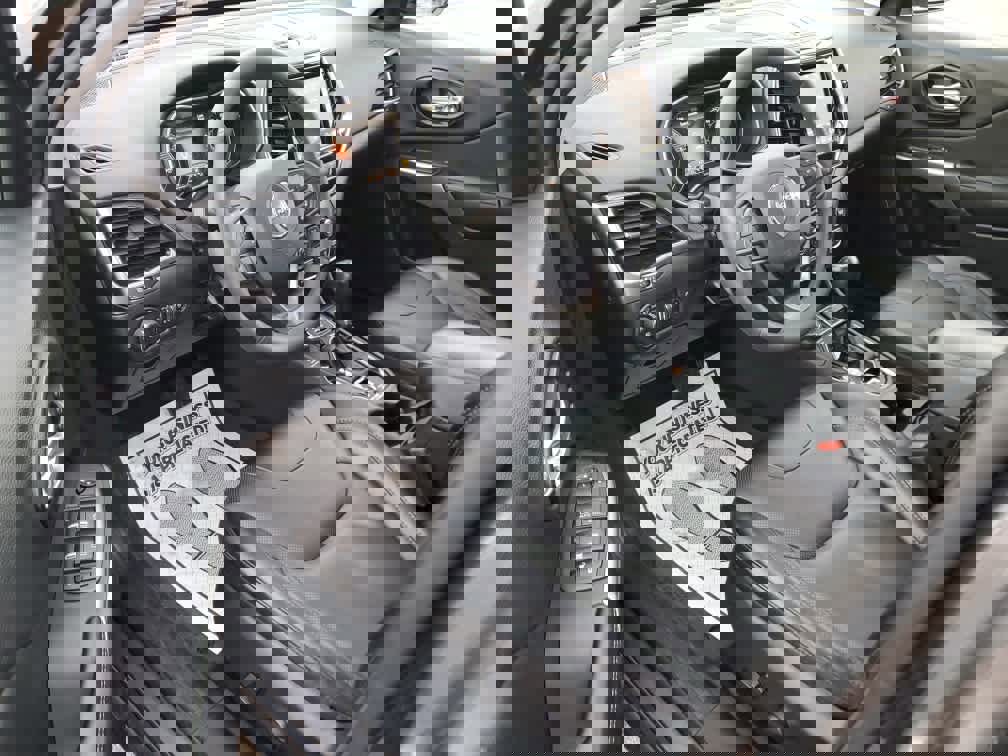 Used 2022 Jeep Cherokee Limited image 12