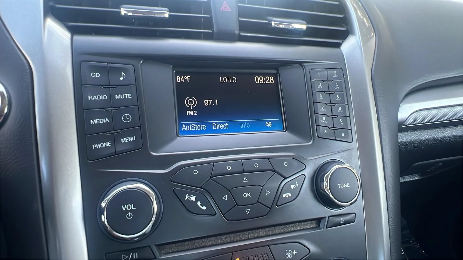 Used 2018 Ford Fusion S FWD image 12