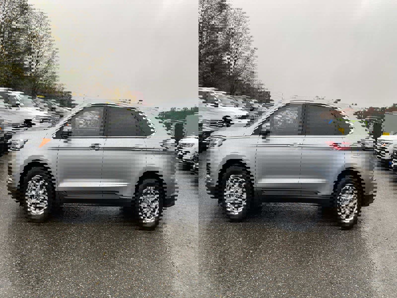 Used 2024 Ford Edge SEL image 7