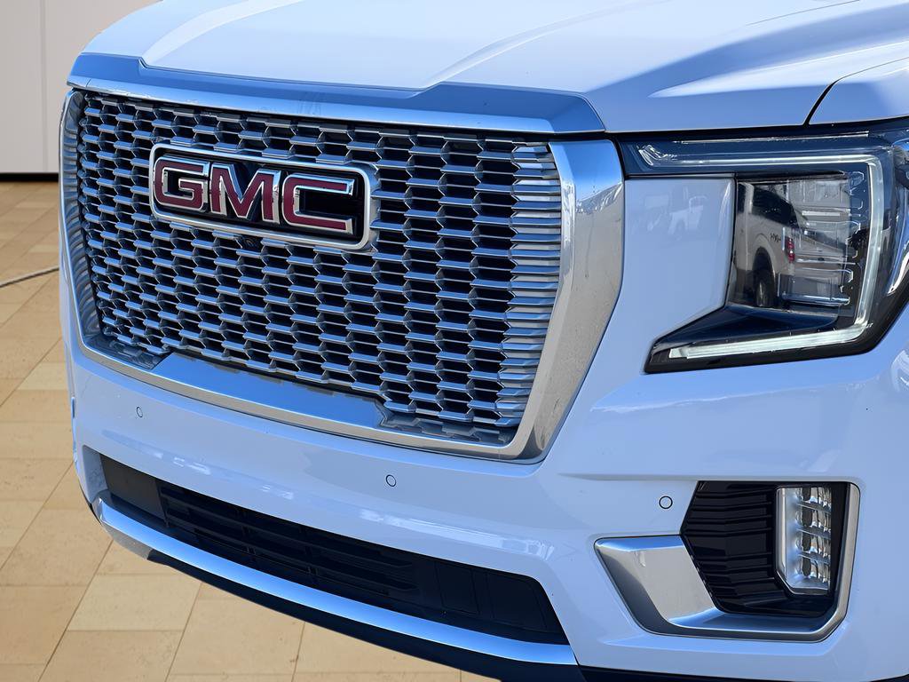 Used 2024 GMC Yukon Denali RWD image 40