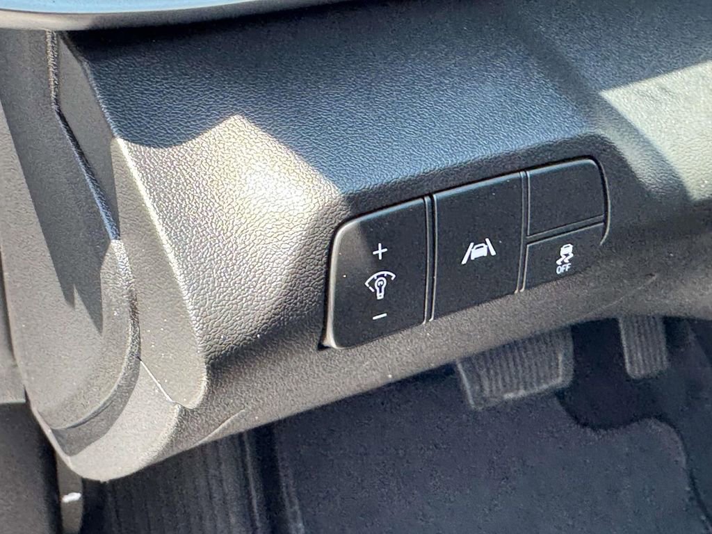 Certified 2023 Hyundai Elantra SEL w/ Convenience Package FWD image 16