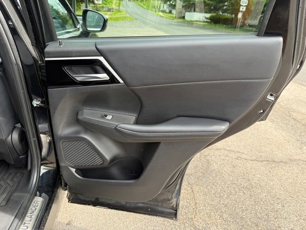 Used 2022 Mitsubishi Outlander SEL Black Edition AWD/4WD image 28