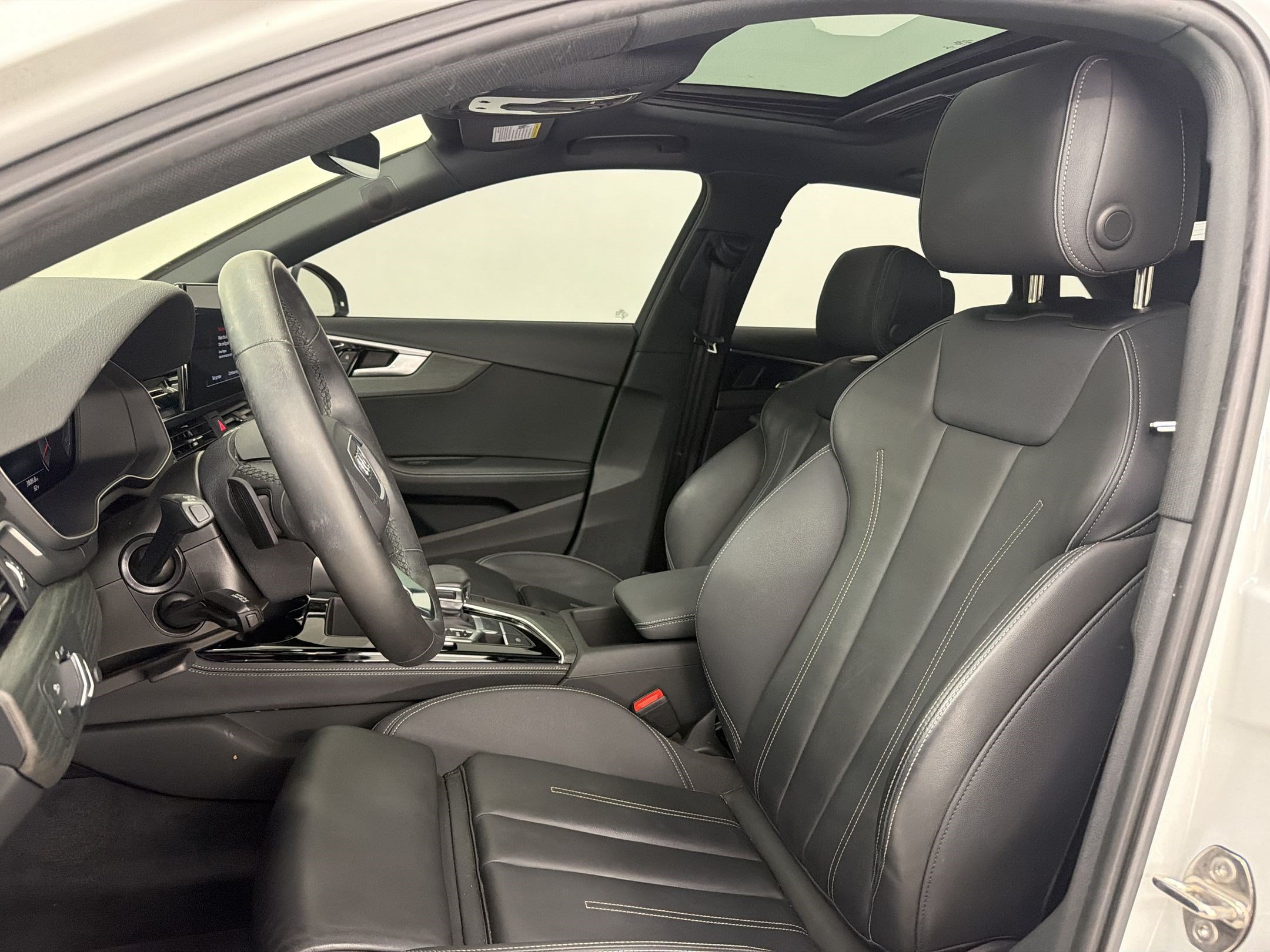 Used 2023 Audi A4 2.0T Premium Plus w/ Premium Plus Package AWD/4WD image 5