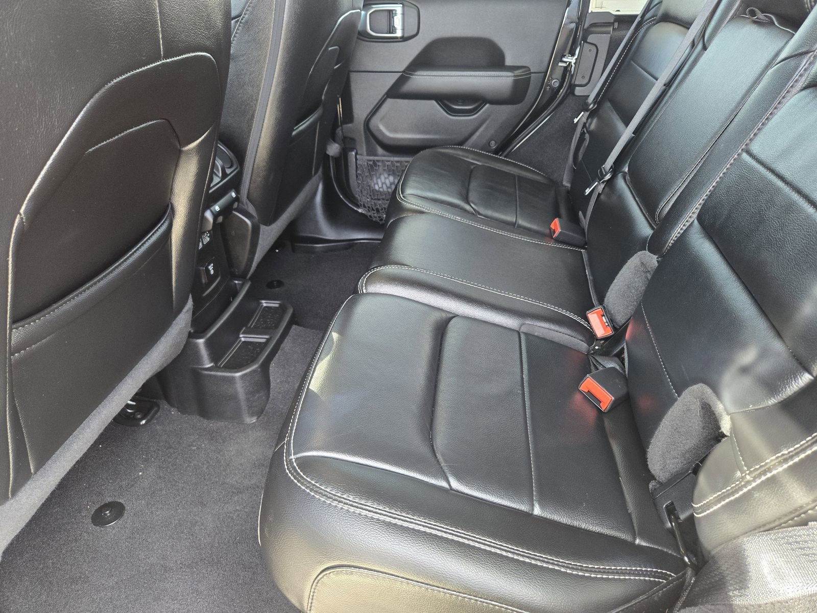 Used 2021 Jeep Wrangler Unlimited Sahara image 25