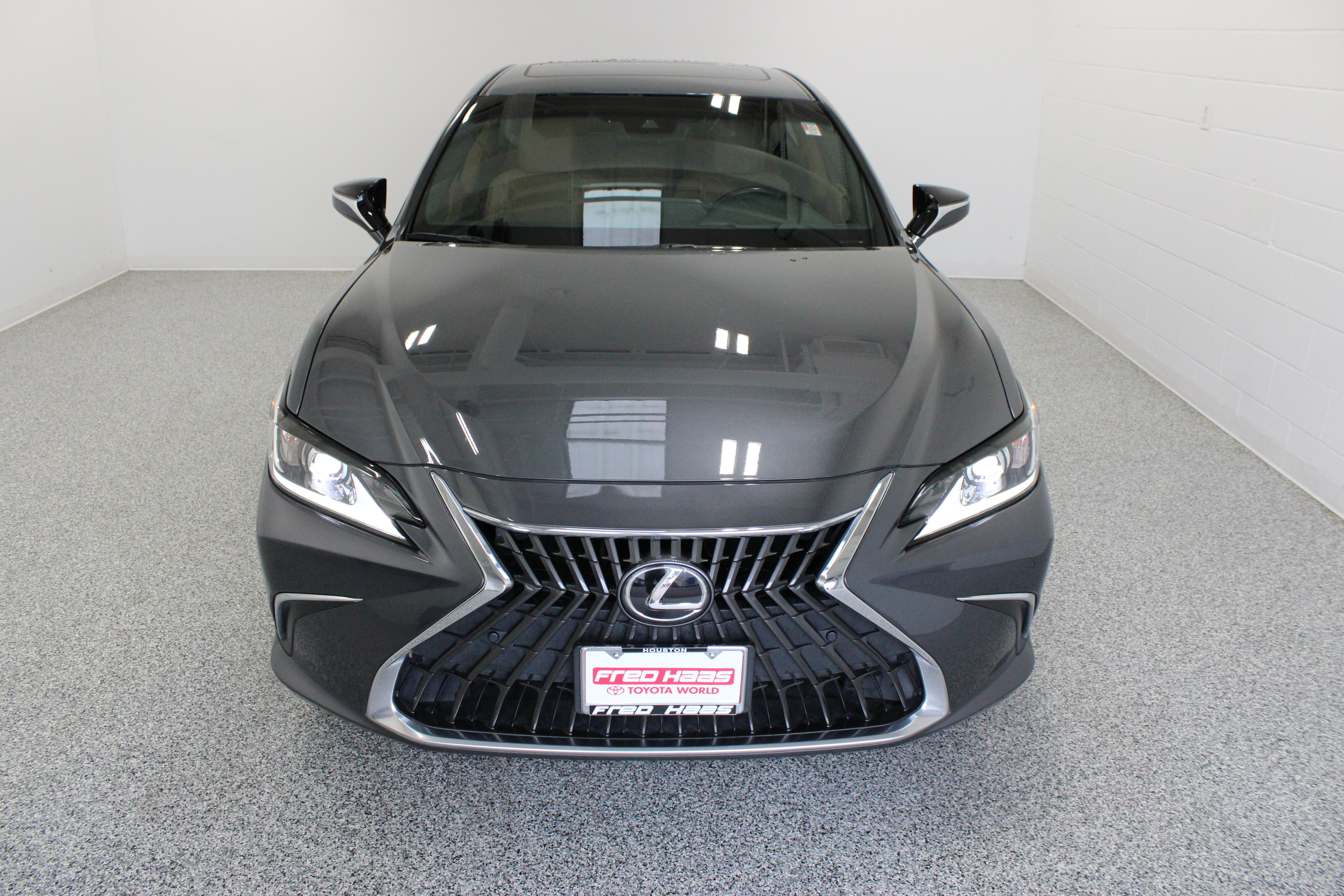 Used 2022 Lexus ES 350 w/ Premium Package FWD image 3