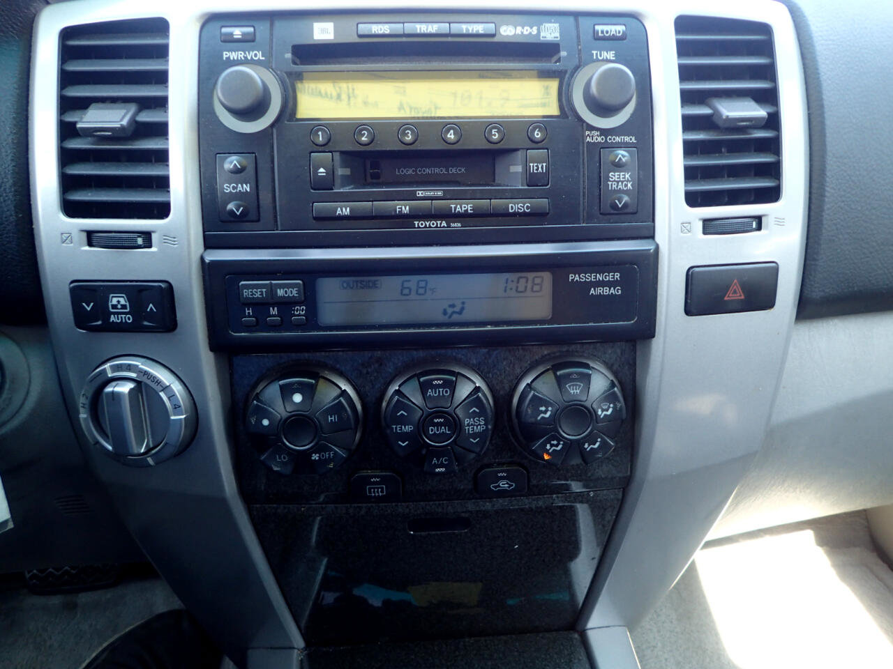 Used 2005 Toyota 4Runner Limited image 19