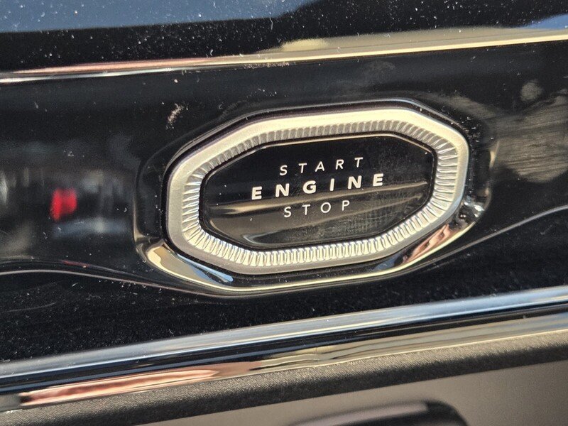 Certified 2026 Jeep Grand Cherokee L Limited w/ Limited Altitude Package RWD image 27