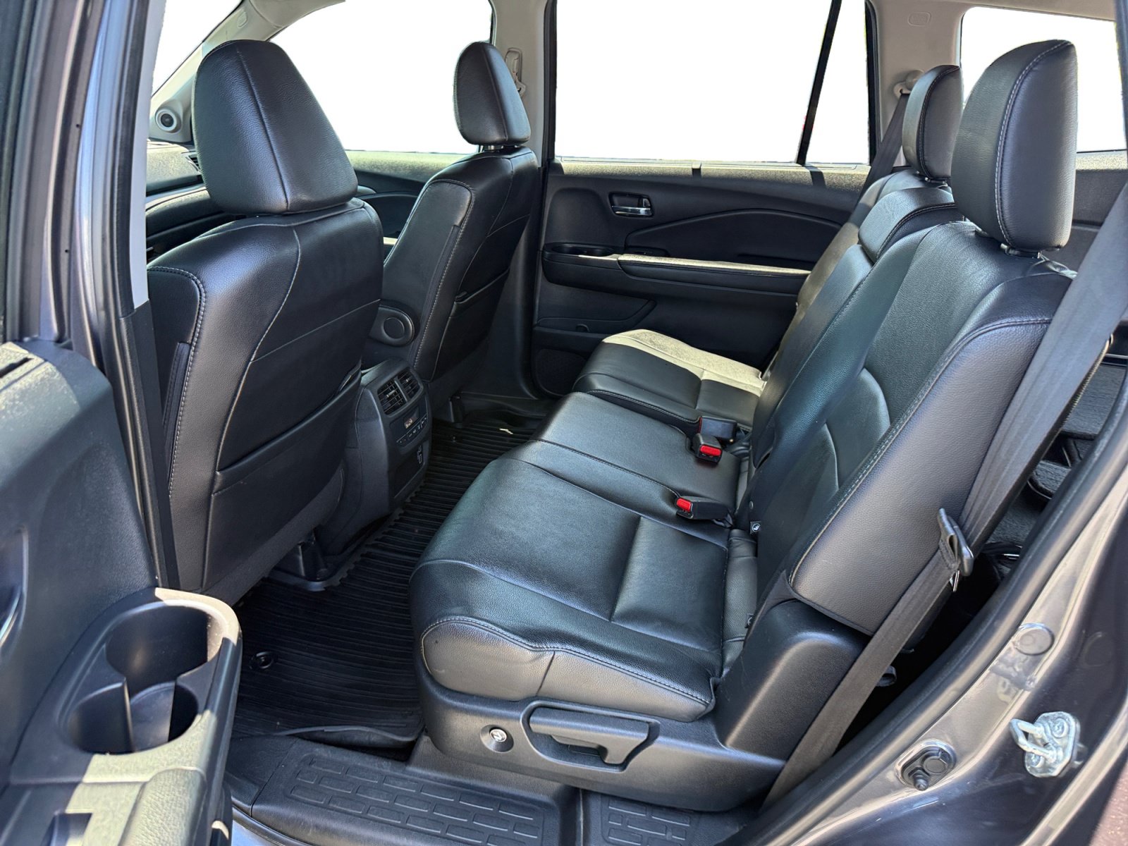 Used 2021 Honda Pilot Special Edition image 16