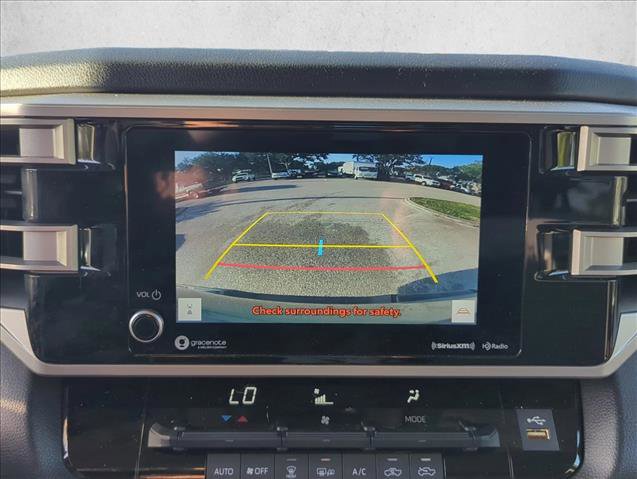 Used 2022 Toyota Tundra SR5 w/ SR5 Convenience Package image 18