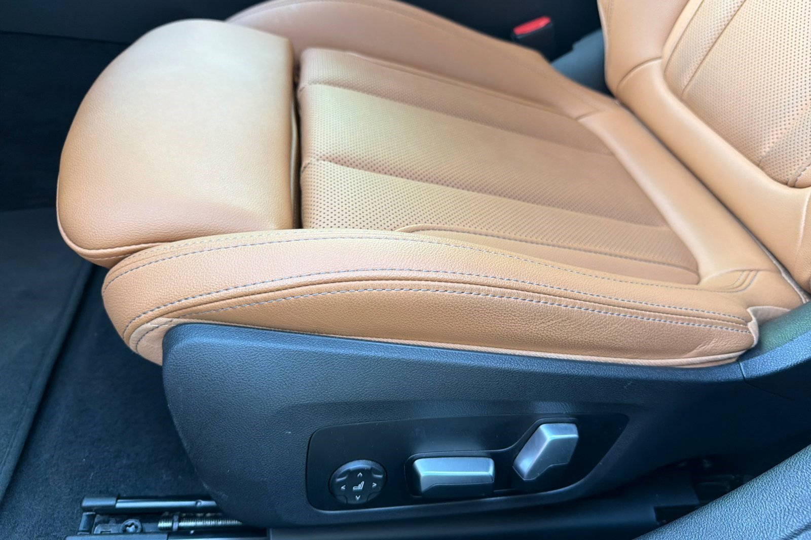 Certified 2023 BMW i4 M50 w/ Premium Package image 14