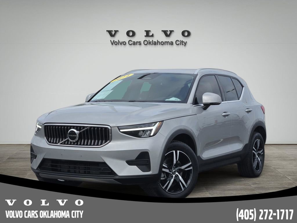 Certified 2025 Volvo XC40 B5 Core