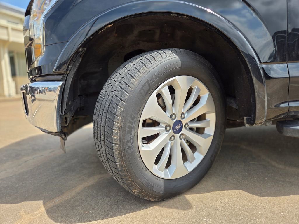 Used 2016 Ford F150 Lariat w/ Equipment Group 501A Mid RWD image 29