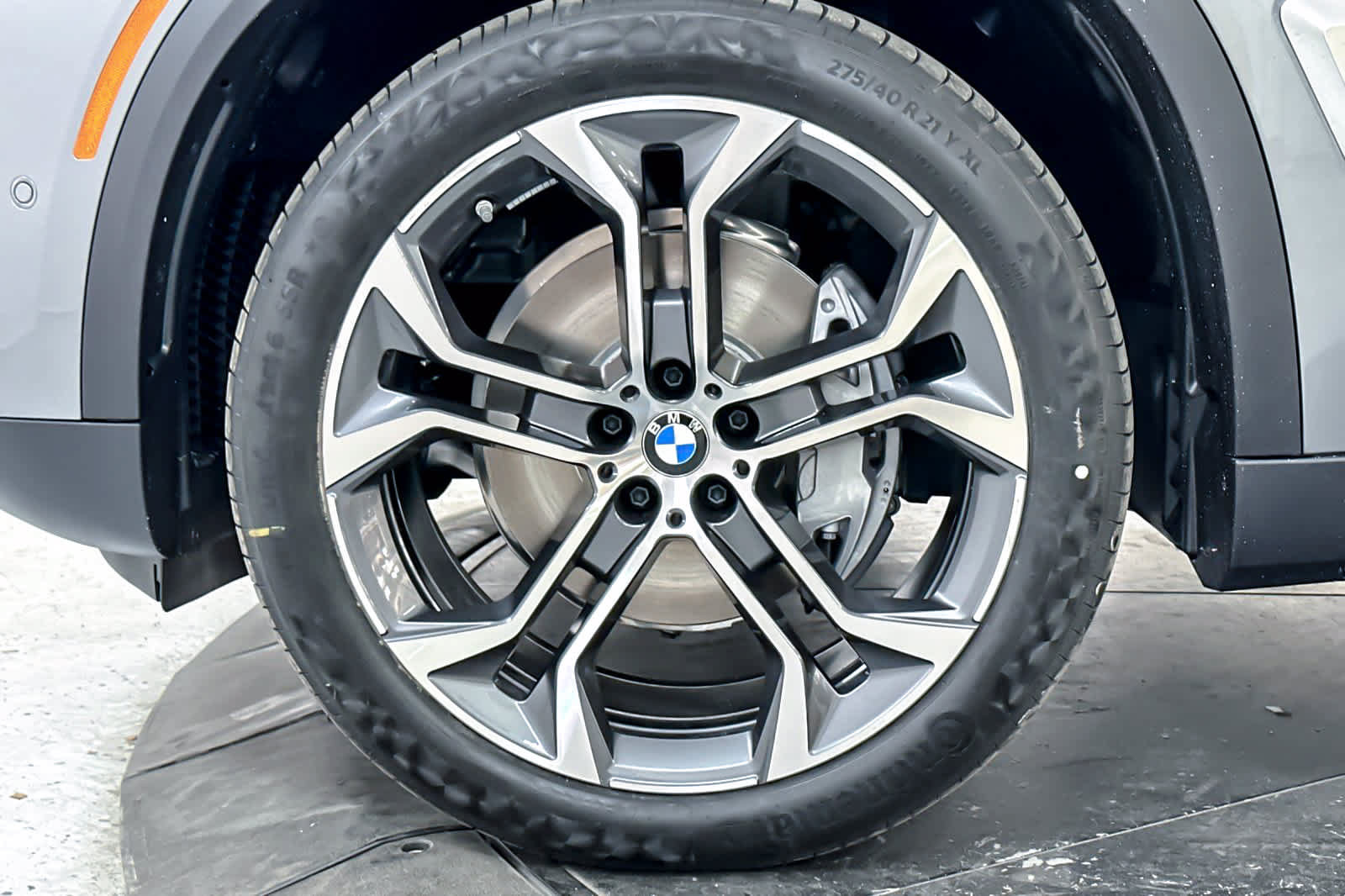 Used 2026 BMW X5 xDrive40i w/ Premium Package AWD/4WD image 25